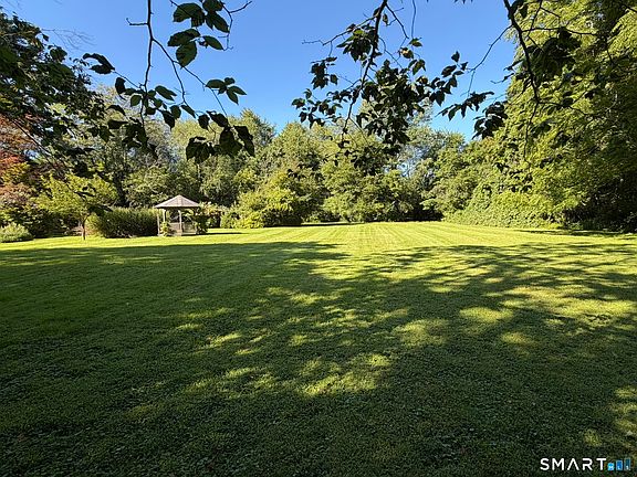 3rd image of 12 Olmstead Lane