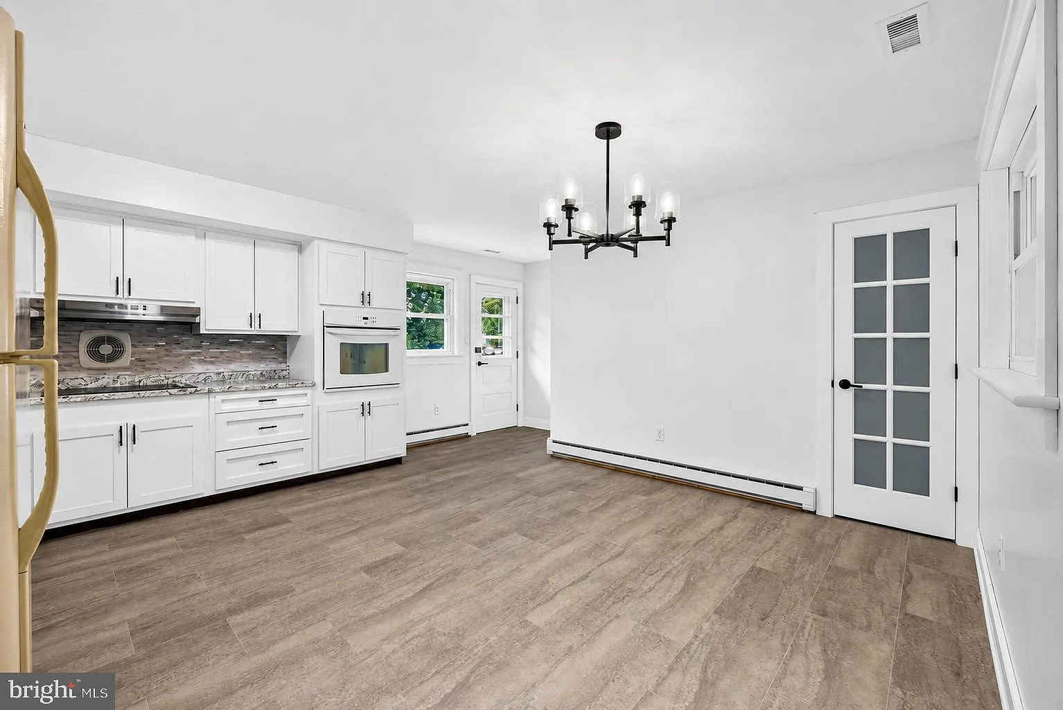 3 bed, 1258 sqft, $3,800 — Photo 3