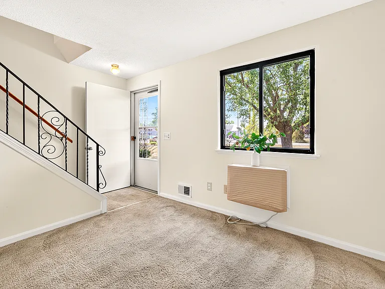 Northampton Apartments — Photo 9