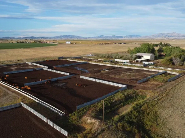 374 Bluffview Rd, Wheatland, WY 82201