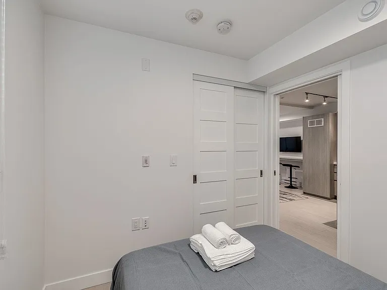 1433 Haro St — Photo 7