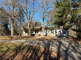 6995 Stevensville Baroda Rd, Stevensville, MI 49127
