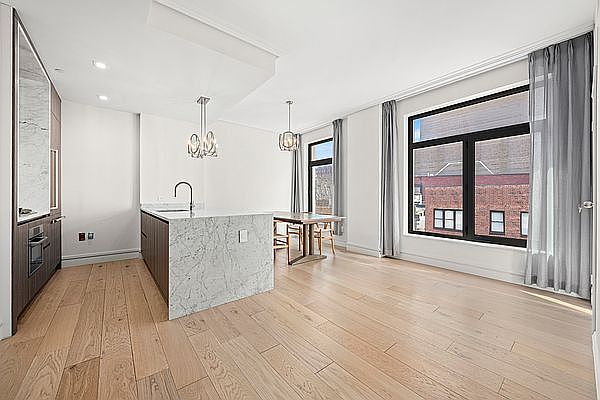 1st image of 181 28th St #503