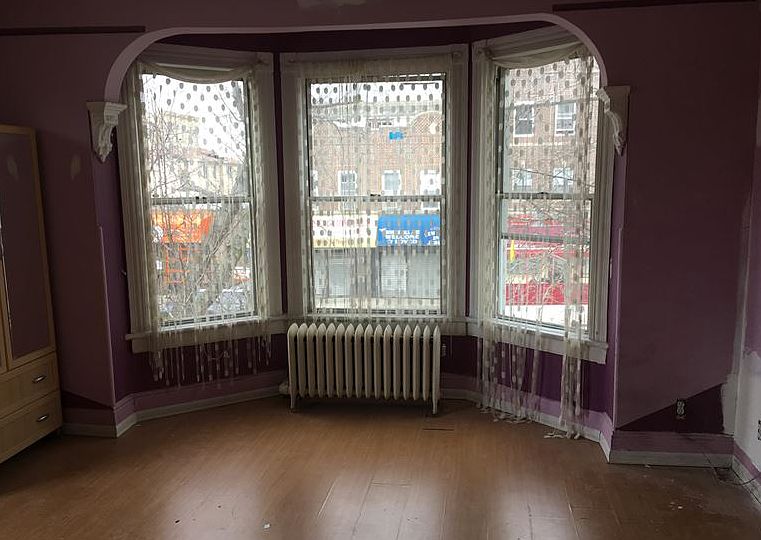 1st image of 8762 20th Ave #1