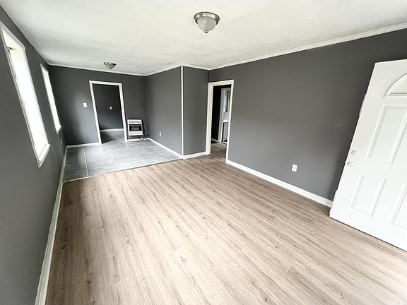 2nd image of 2123 Clayton Ave