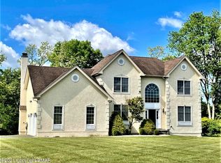 628 Stratton Dr, East Stroudsburg, PA 18302