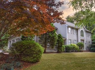 22 Balsam Ct, Saunderstown, RI 02874