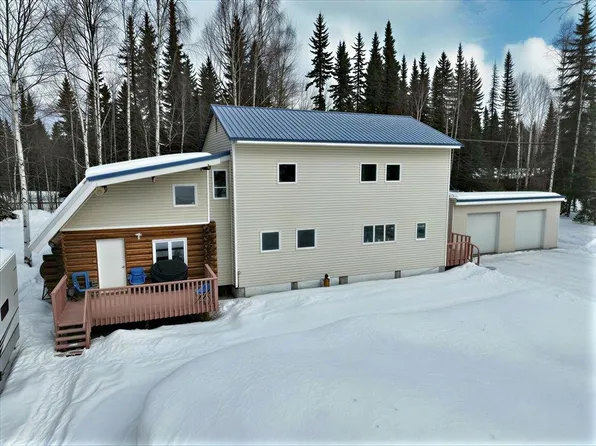 3160 Treaty St, North Pole, AK 99705