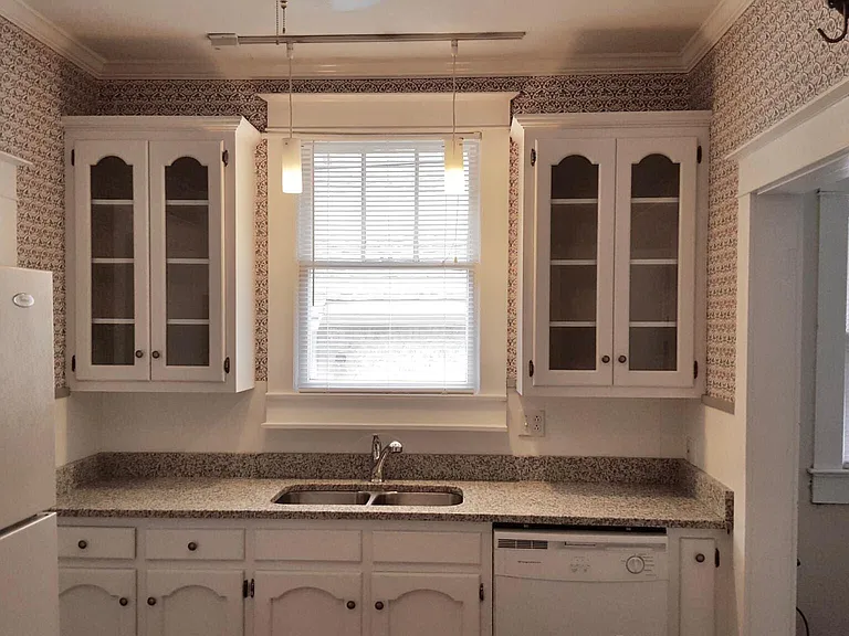 2250 Old Government St — Photo 18