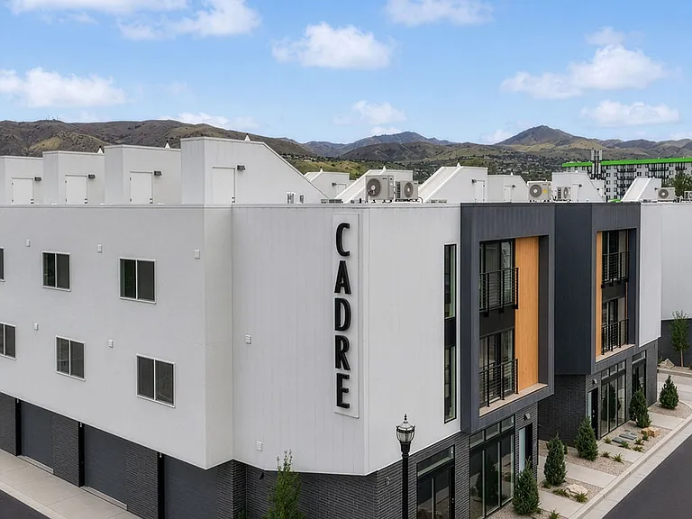 Cadre Townhomes — Photo 23