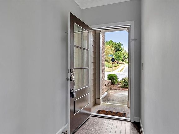 4th image of 238 Alday Ln
