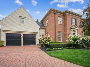 25 Pickett Pl, New Albany, OH