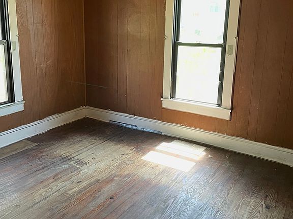 5th image of 358 Prospect Ave