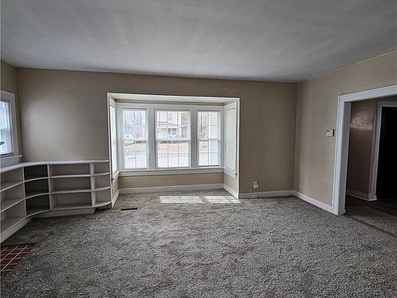 4th image of 1128 Wilson Dr