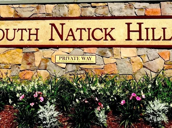 15 Morgan Dr Unit 205, Natick, MA 01760