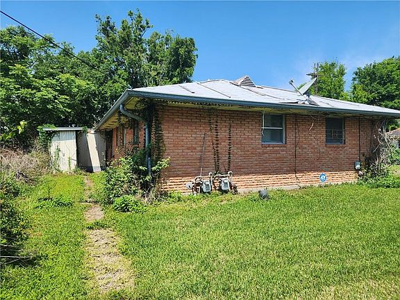 2nd image of 4372 Majestic Oaks Dr
