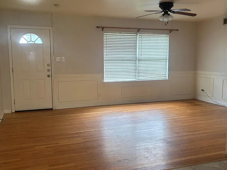 4713 Saxon St — Photo 3