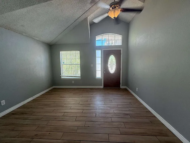 4740 Robert Acosta Dr — Photo 3