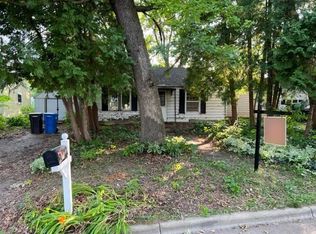 6515 Oakwood Pl, Middleton, WI 53562