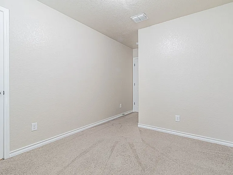 4919 Appleseed Ct — Photo 15