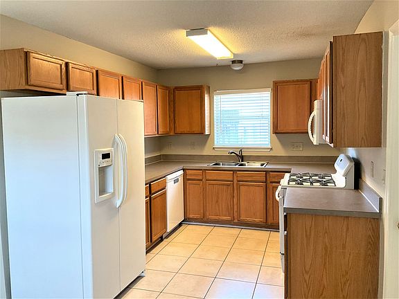4th image of 11132 Wyndham Hollow Ln