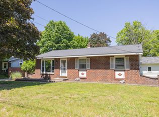 2425 38th St SW, Wyoming, MI 49519