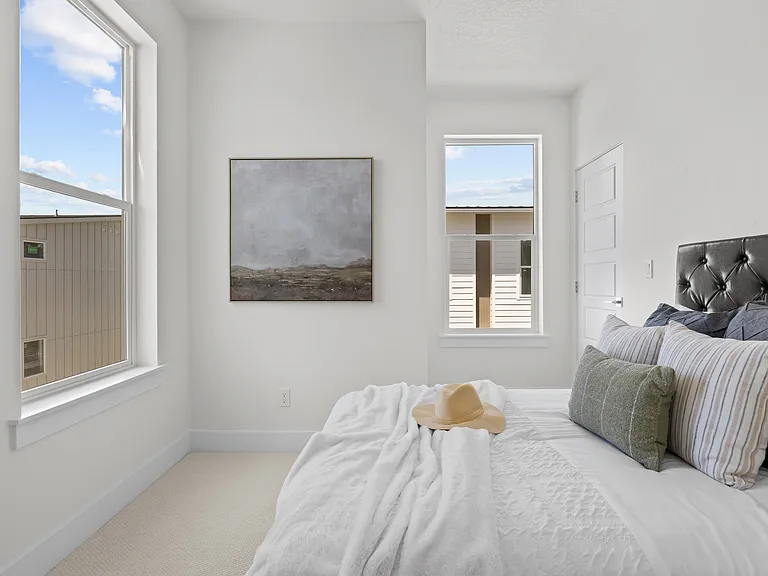 509 E Violets Cove Ln — Photo 24
