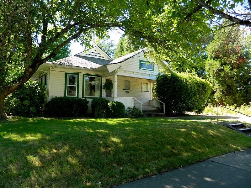 2nd image of 1416 NW Lawnridge Ave