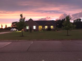 3593 Outback Trl, Pinckney, MI 48169