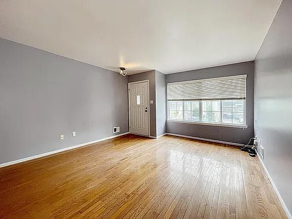 2nd image of 36 Latourette Ln #1