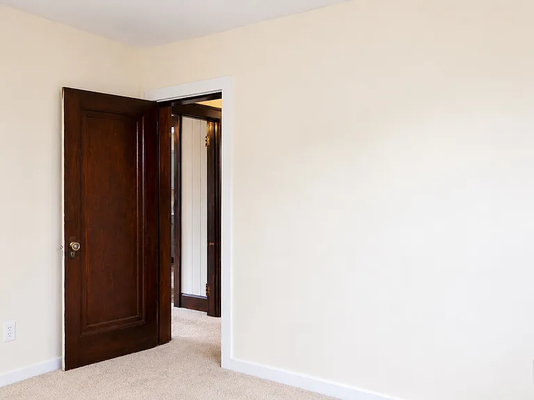219 E 26th St #2 — Photo 17
