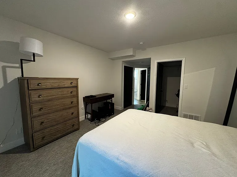 2301 Grant Ln — Photo 46