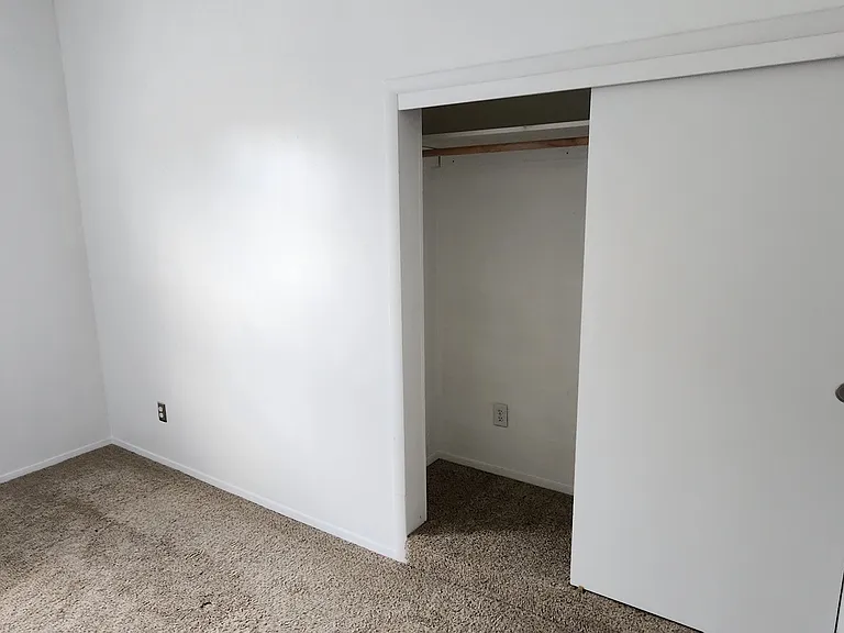 2228 Grand Ave — Photo 11