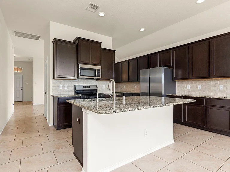 23607 Legano Dr — Photo 21