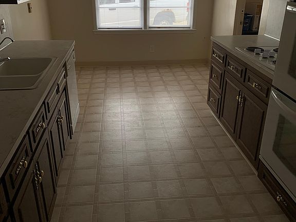 Turning around to see into the kitchen