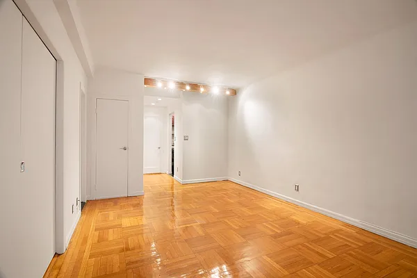 Rented by WAM Partners - William Moses Co. | media 37