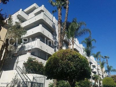 525 S Berendo St Unit 201, Los Angeles, CA, 90020