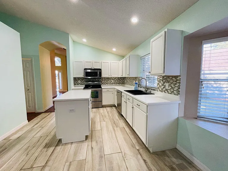 17416 Woodfair Dr — Photo 3