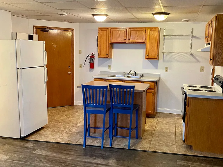 256 E Sarnia St #6 — Photo 10
