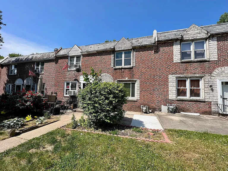 534 S 4th St — Photo 2