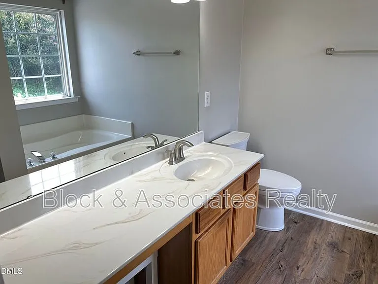 5013 Marathon Ln — Photo 44