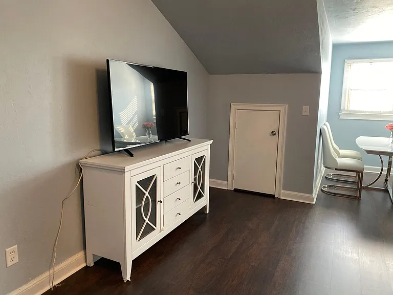 235 E Virginia St #2 — Photo 5