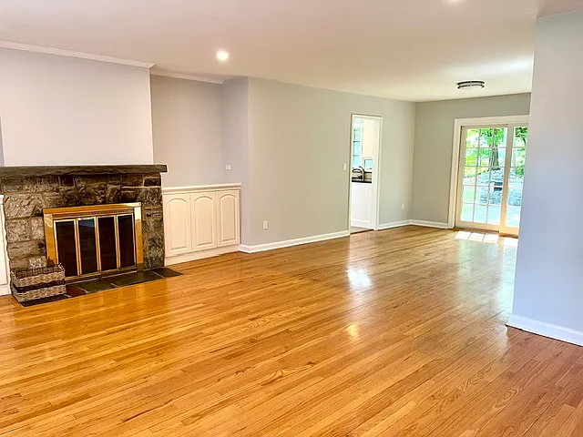 Mountain Rd — Photo 9