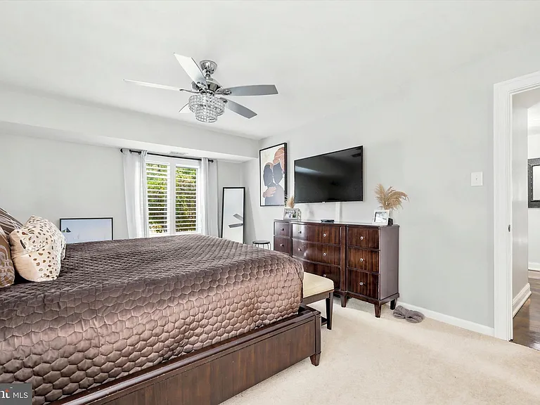 1750 Oakwood Ter #17A — Photo 21