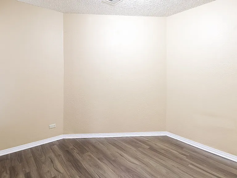 1112 NE 21st Ct — Photo 21