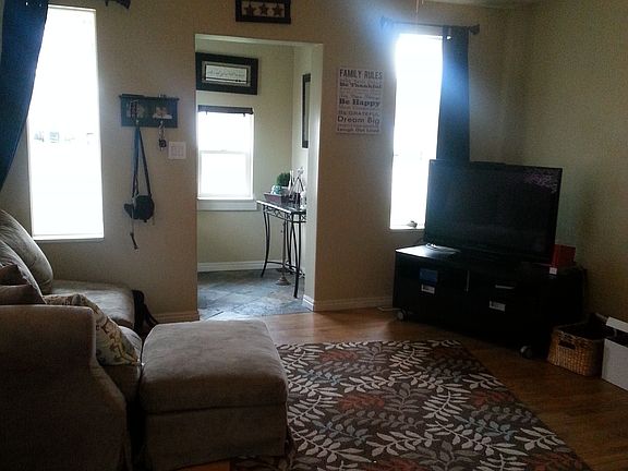 2nd image of 396 W Wallin St