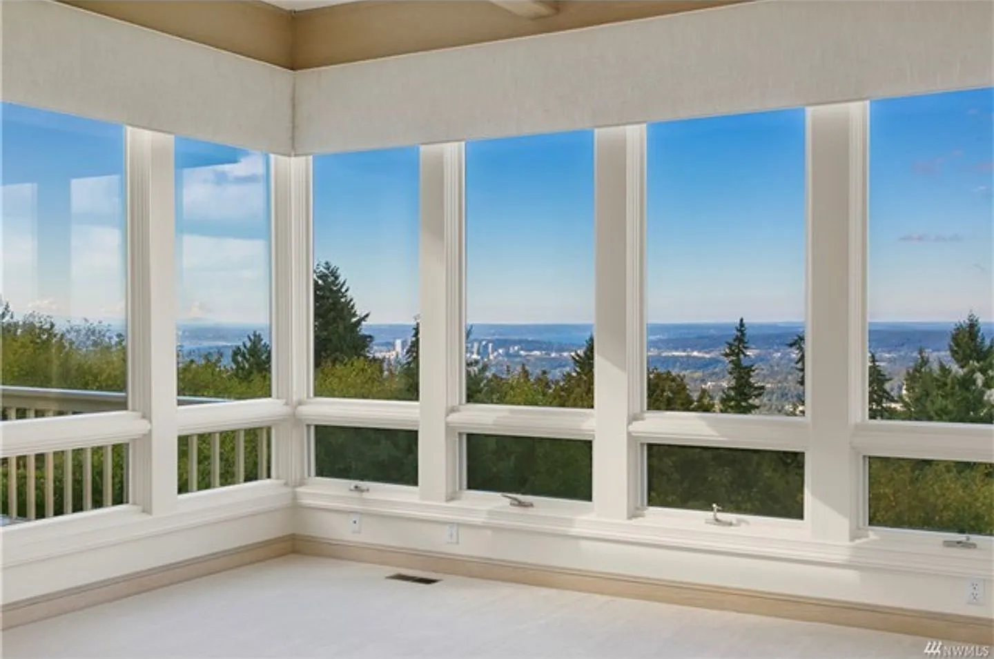 Bellevue Somerset Single Family House with View!! — Photo 4