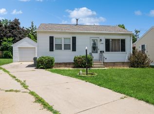 1380 Starry Dr, Marion, IA 52302