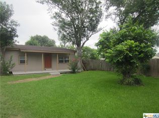 4904 Lone Tree Rd, Victoria, TX 77901