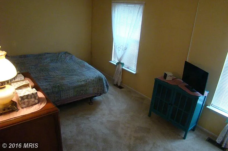 Thumbnail 10